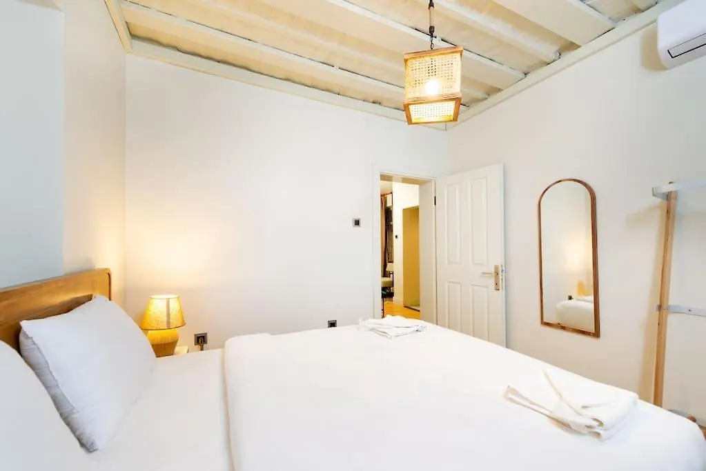 아파트 Maison Chic - Newly Renovated 3Br In City Center 이스탄불