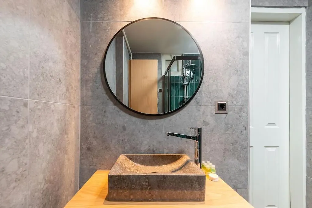 Maison Chic - Newly Renovated 3Br In City Center 이스탄불 터키